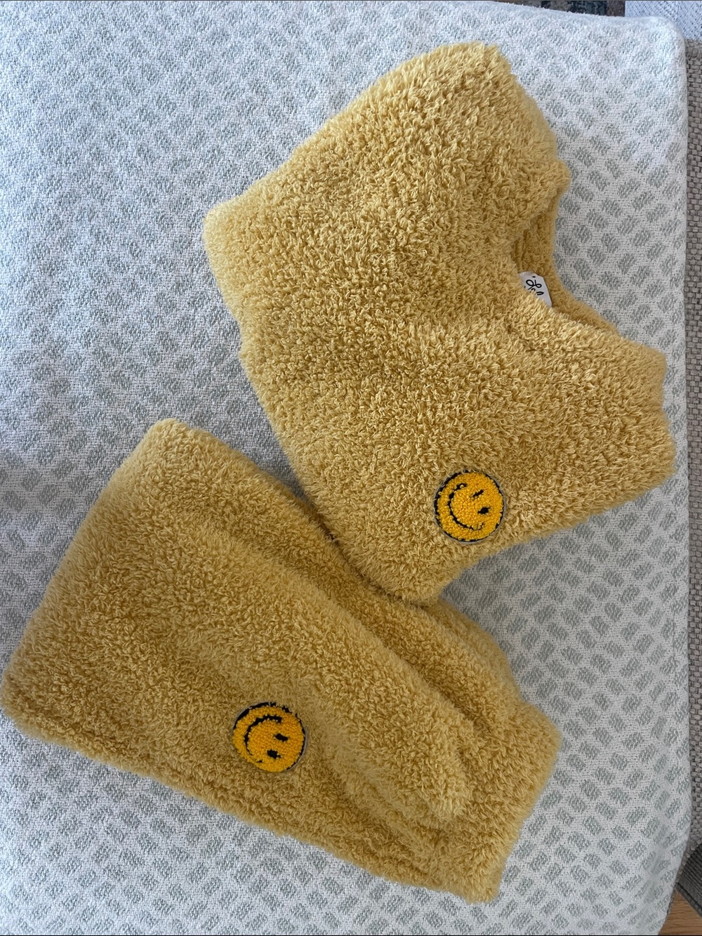 Lola + The Boys Mustard Yellow/Tan Teddy Pullover& Sweatpants set